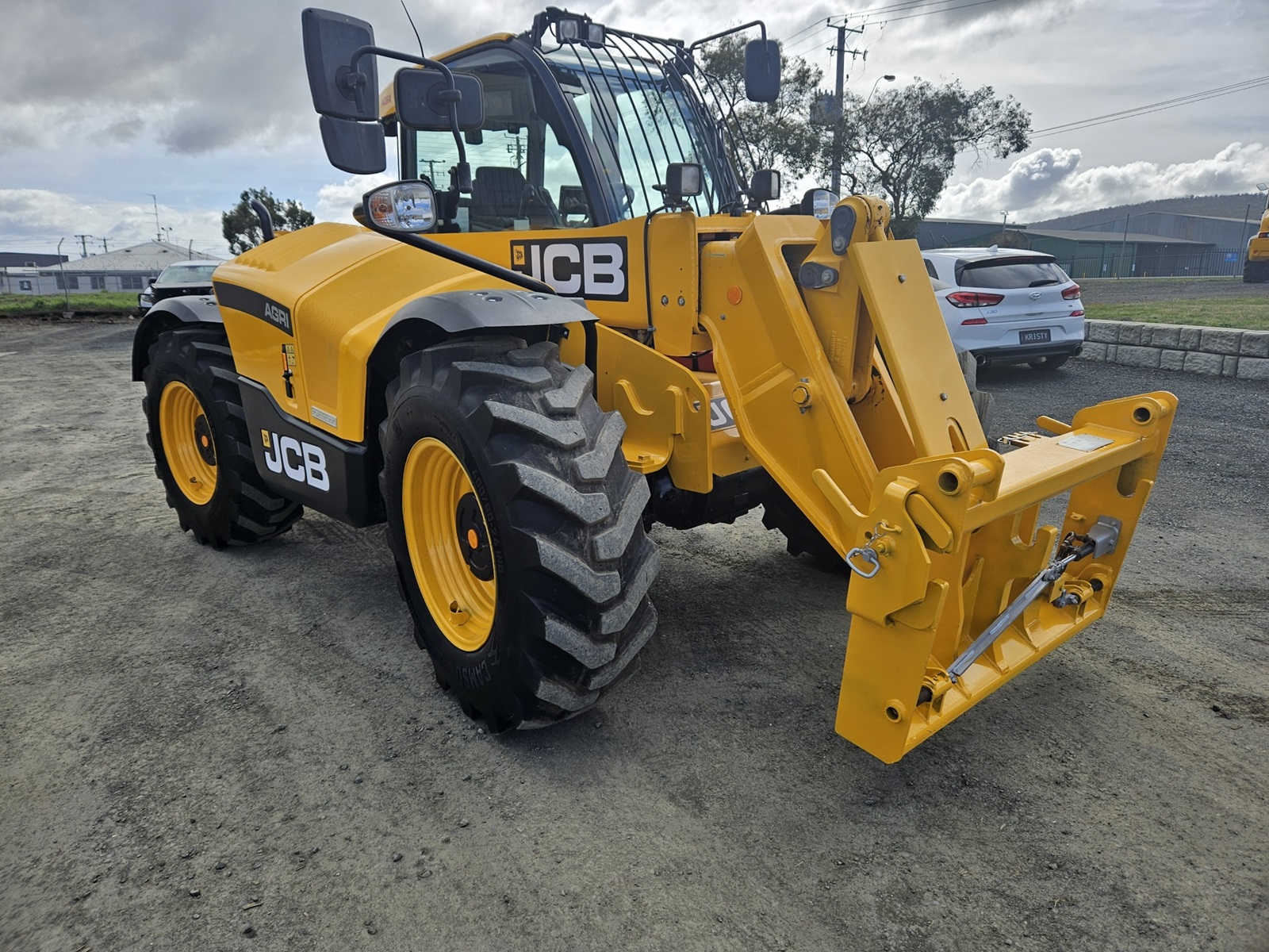 Current model JCB 532-70 Farm Special Telehandler Telehandler for sale